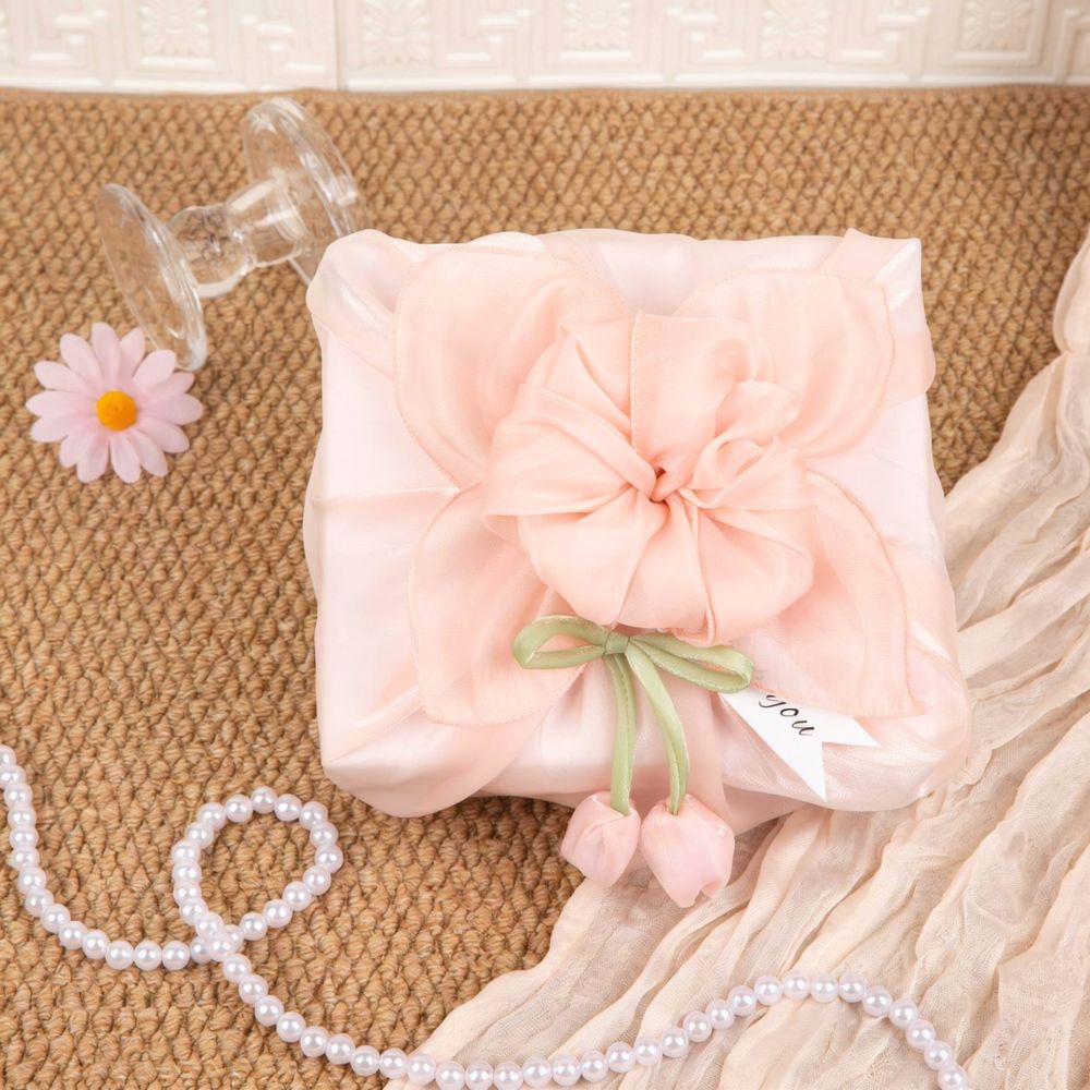 Furoshiki Wrap Cloth - ウェディングギフト用の包装布、正方形のガーゼスカーフ、キャンディボックス用の装飾アクセサリー、ミニマルな風合いで、お祝いの品を飾るのに最適。